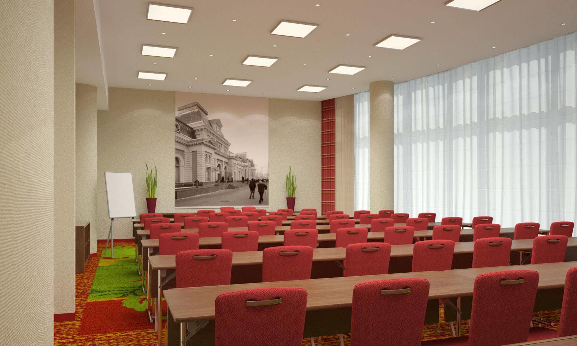 Courtyard By Marriott Moscow Paveletskaya Hotel Luaran gambar